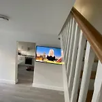 Devane House