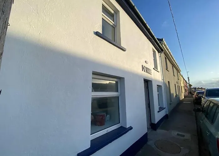 Дом отдыха Devane House *